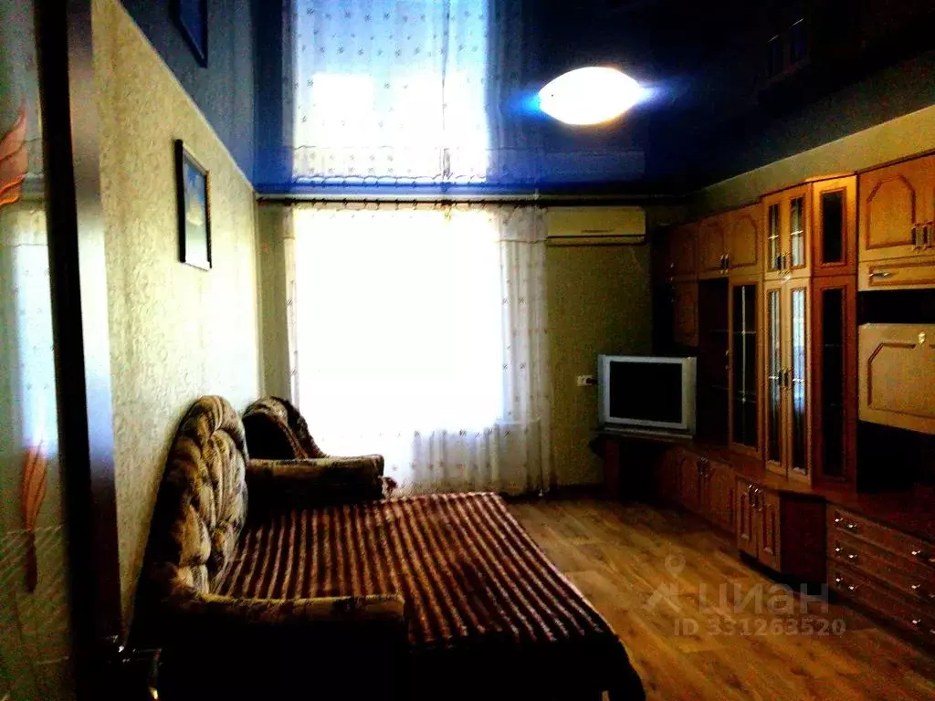 2-к кв. Крым, Керчь ул. Лейтенанта Бувина, 3 (48.0 м) - Фото 1