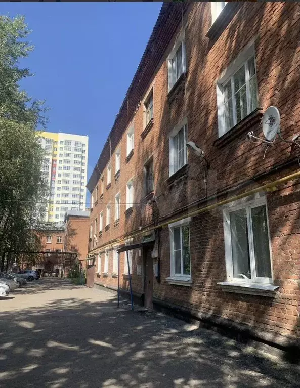 Комната 20 м в 3-к., 3/3 эт. - Фото 0