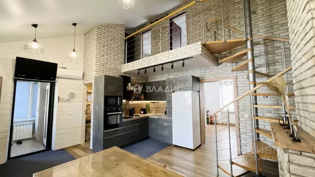 Дом в Бурятия, Улан-Удэ Ткацкая ул., 1 (102 м) - Фото 1