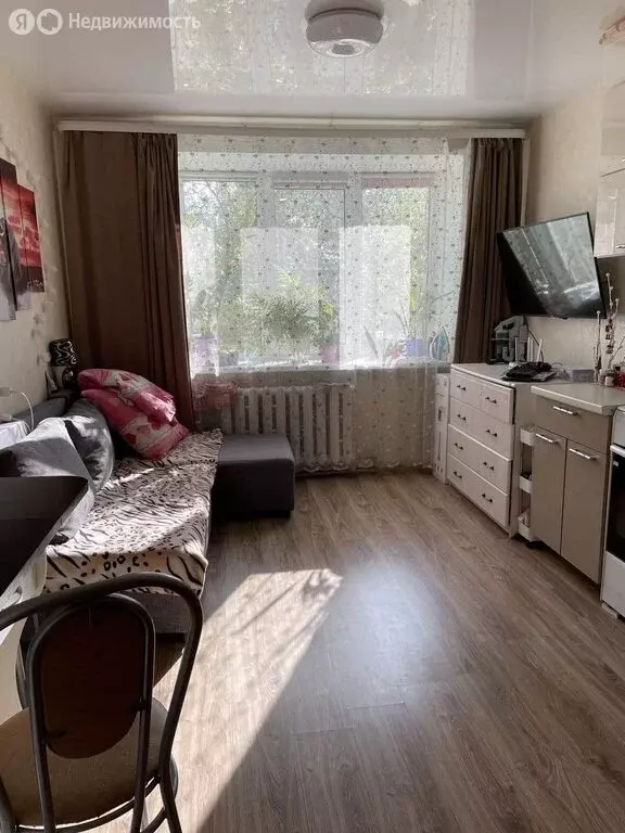 Квартира-студия: Нижний Новгород, улица Янки Купалы, 16А (18 м) - Фото 1