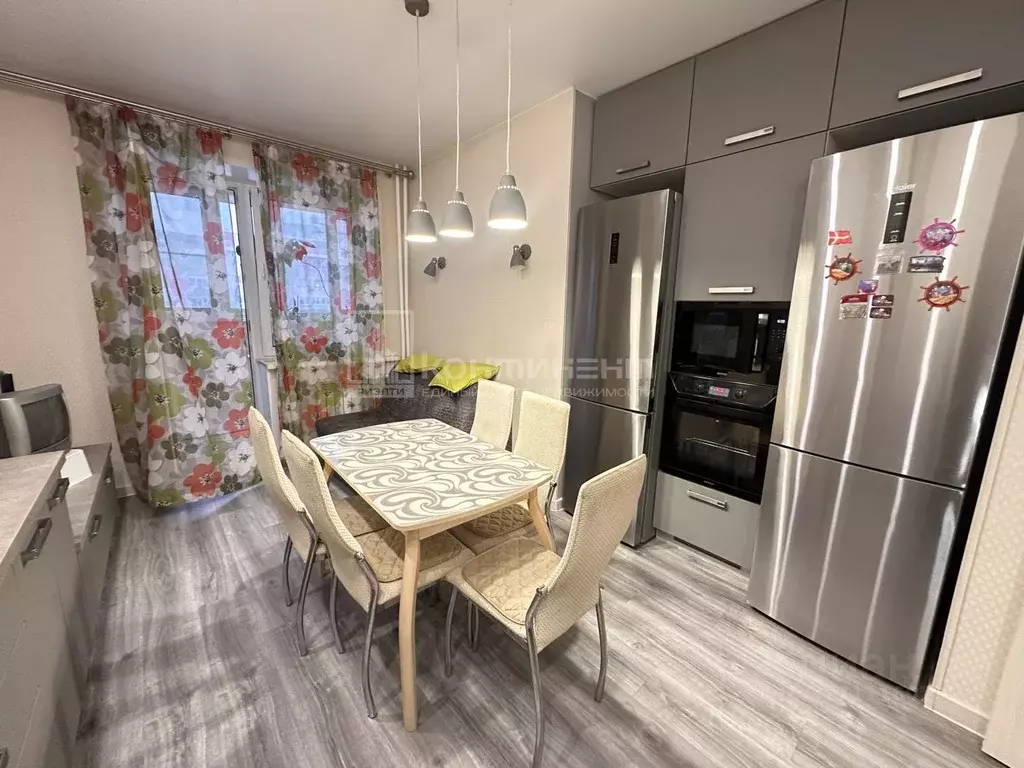 3-к кв. Владимирская область, Владимир ул. Гвардейская, 11Б (98.0 м) - Фото 1