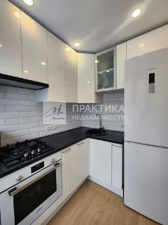 Продается 2-комнатная квартира - Фото 1