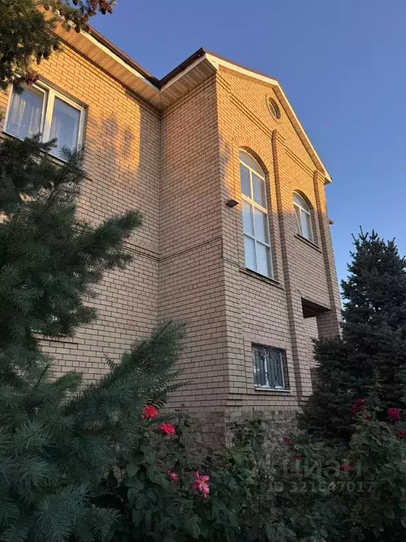 Коттедж в Астраханская область, Астрахань ул. Бехтерева, 45 (534 м) - Фото 0