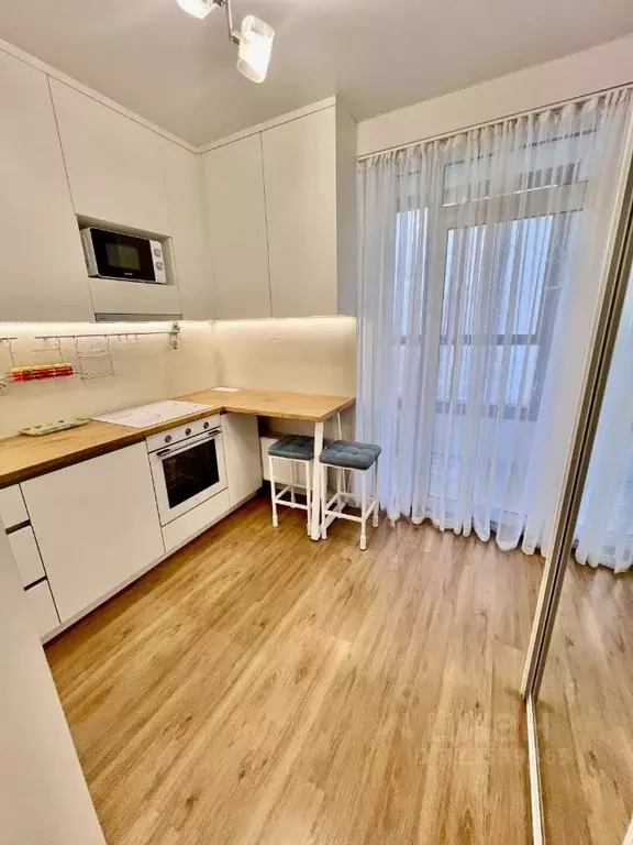 Студия Свердловская область, Екатеринбург бул. Золотистый, 11 (30.0 м) - Фото 1