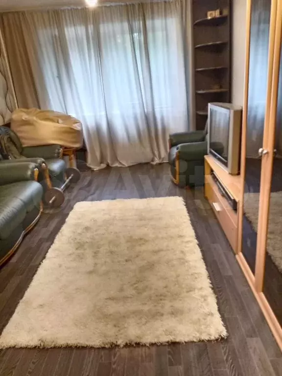 Комната 32,5 м в 2-к., 2/5 эт. - Фото 1