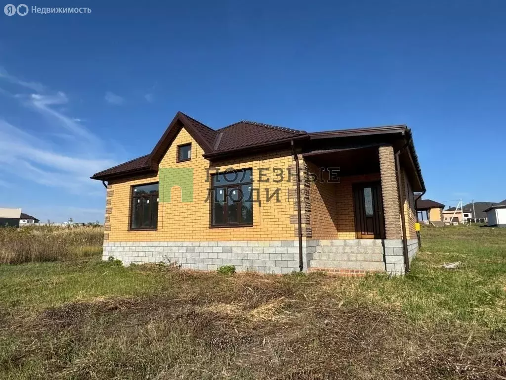 Дом в Майский, квартал Майский-80, Лирическая улица, 61 (100 м) - Фото 1