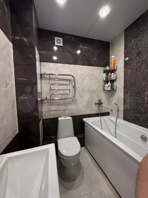 1-к. квартира, 40 м, 4/4 эт. - Фото 0