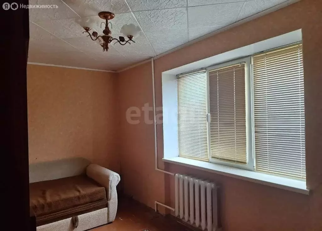 3-комнатная квартира: Новоозёрное, улица Адмирала Кантура, 3 (49.4 м) - Фото 1