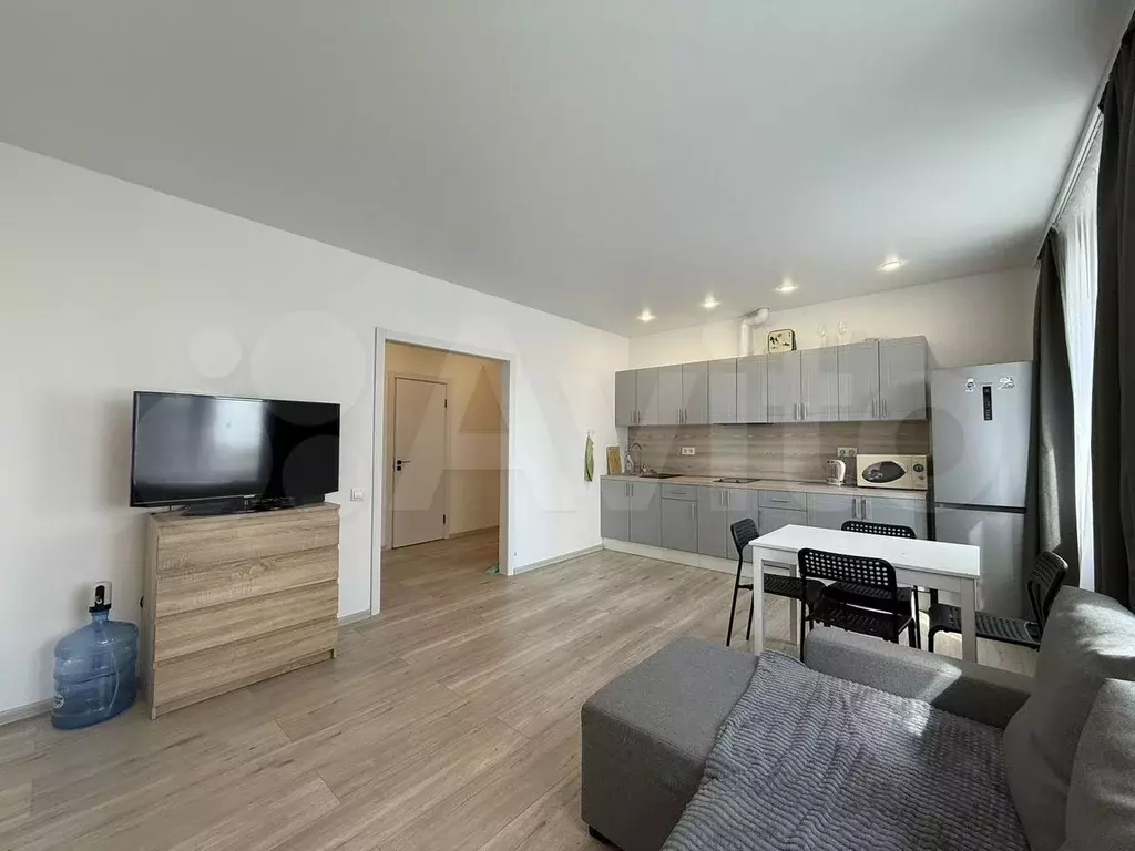 1-к. квартира, 40 м, 4/18 эт. - Фото 0