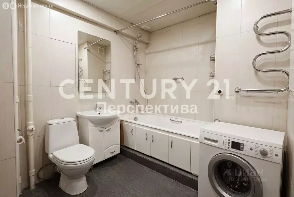 3-комнатная квартира: Дзержинский, улица Ленина, 25 (56.4 м) - Фото 1