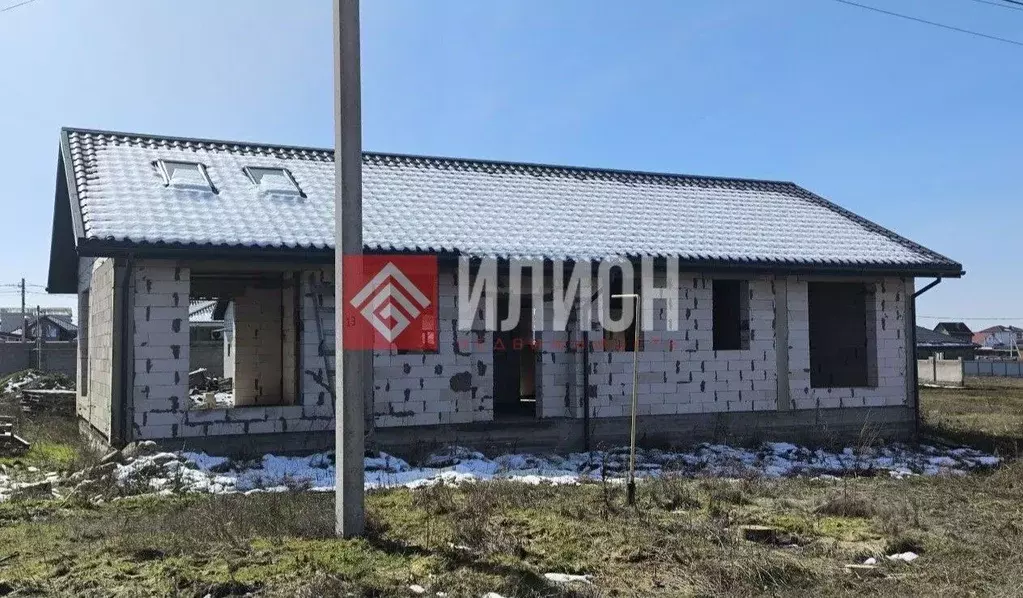 Дом в Крым, Симферопольский район, Трудовское с/пос, пос. Айкаван ул. ... - Фото 1