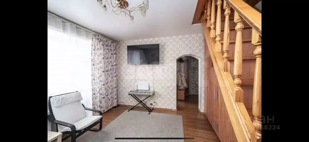 3-к кв. Новосибирская область, Бердск ул. Нахимова, 1 (85.0 м) - Фото 0