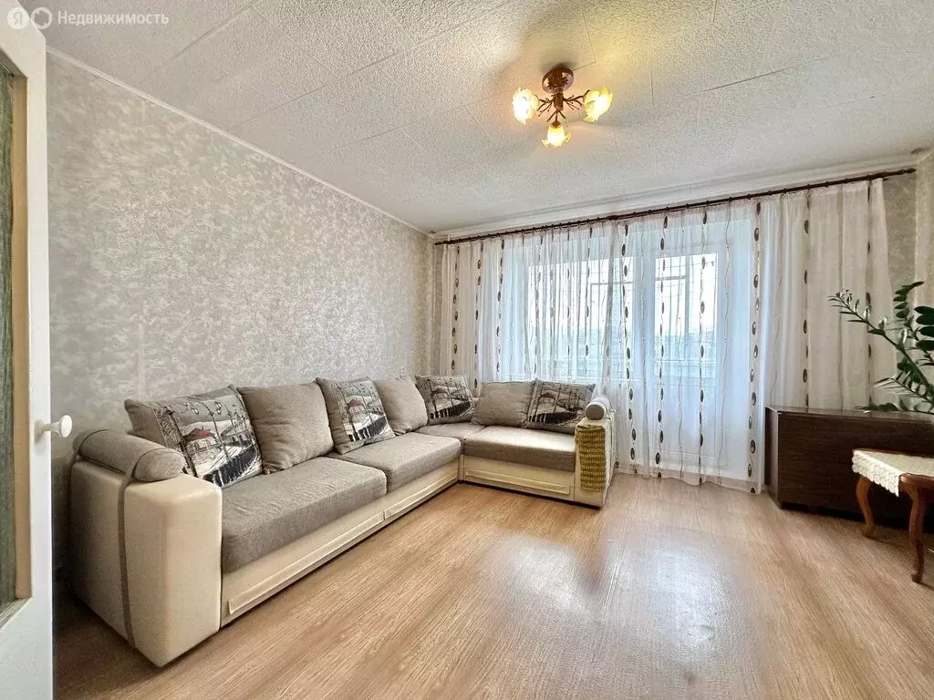 3-комнатная квартира: Саяногорск, микрорайон Центральный, 18 (63.1 м) - Фото 0