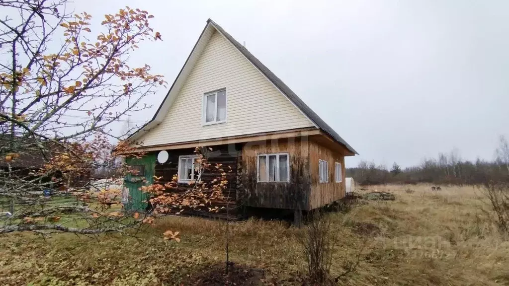 Дом в Новгородская область, Любытинский район, Неболчское с/пос, д. ... - Фото 1