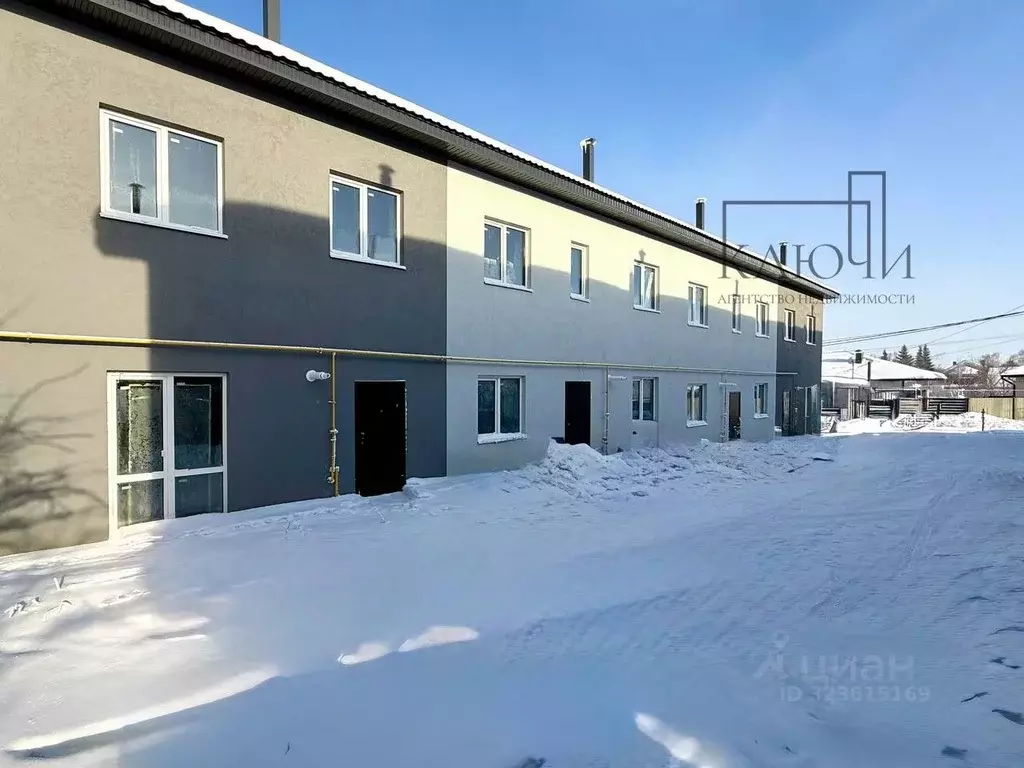 Таунхаус в Челябинская область, Магнитогорск ул. Новая, 5 (90 м) - Фото 1