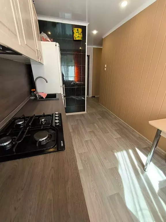 Продаётся 4-к квартира, 61 м - Фото 1