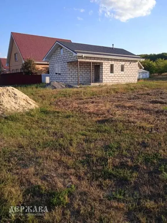 Дом в Белгородская область, Старый Оскол ул. Хмелева (59 м) - Фото 1