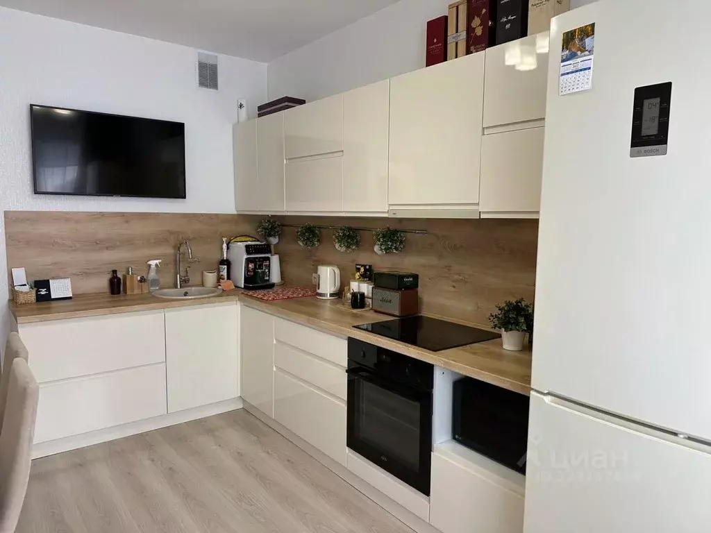 2-к кв. Свердловская область, Екатеринбург ул. Счастливая, 8 (53.7 м) - Фото 2