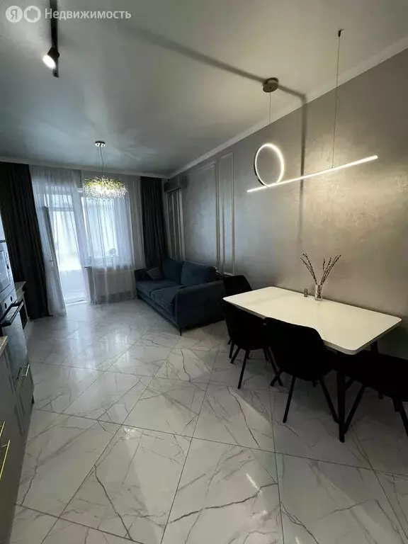3-комнатная квартира: Аксай, улица Строителей, 10/6к5 (87 м) - Фото 0