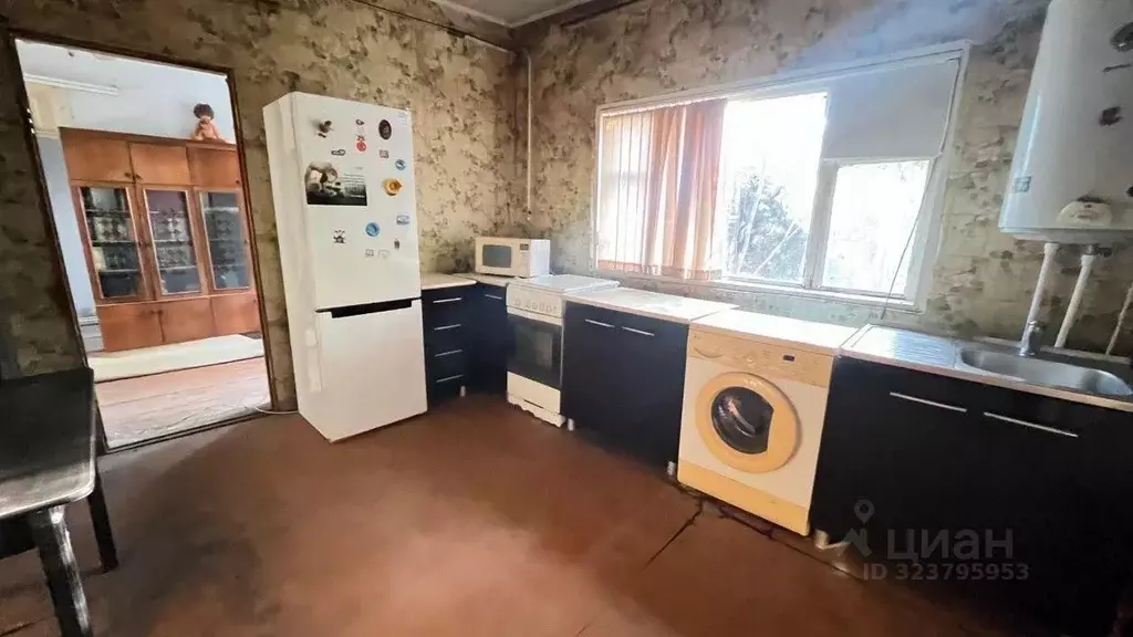 Дом в Краснодарский край, Лабинск ул. Константинова (65 м) - Фото 1