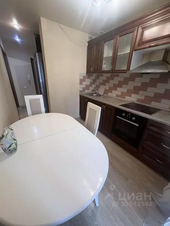 2-к кв. Свердловская область, Екатеринбург ул. Большакова, 9 (46.6 м) - Фото 1
