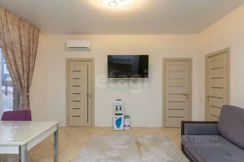 2-к кв. Тюменская область, Тюмень ул. Стройотрядовская, 6 (52.5 м) - Фото 1