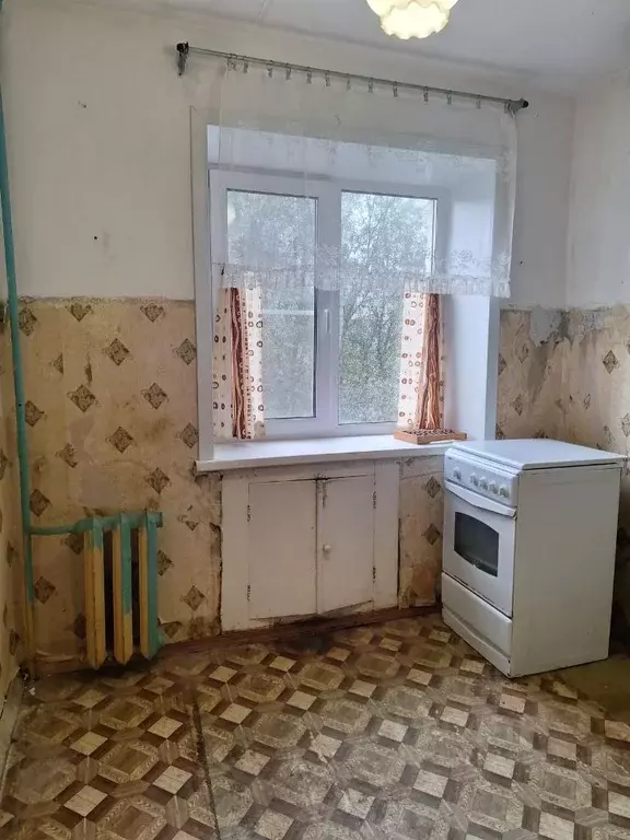 4-к кв. Новгородская область, Старая Русса ул. Александровская, 31 ... - Фото 2