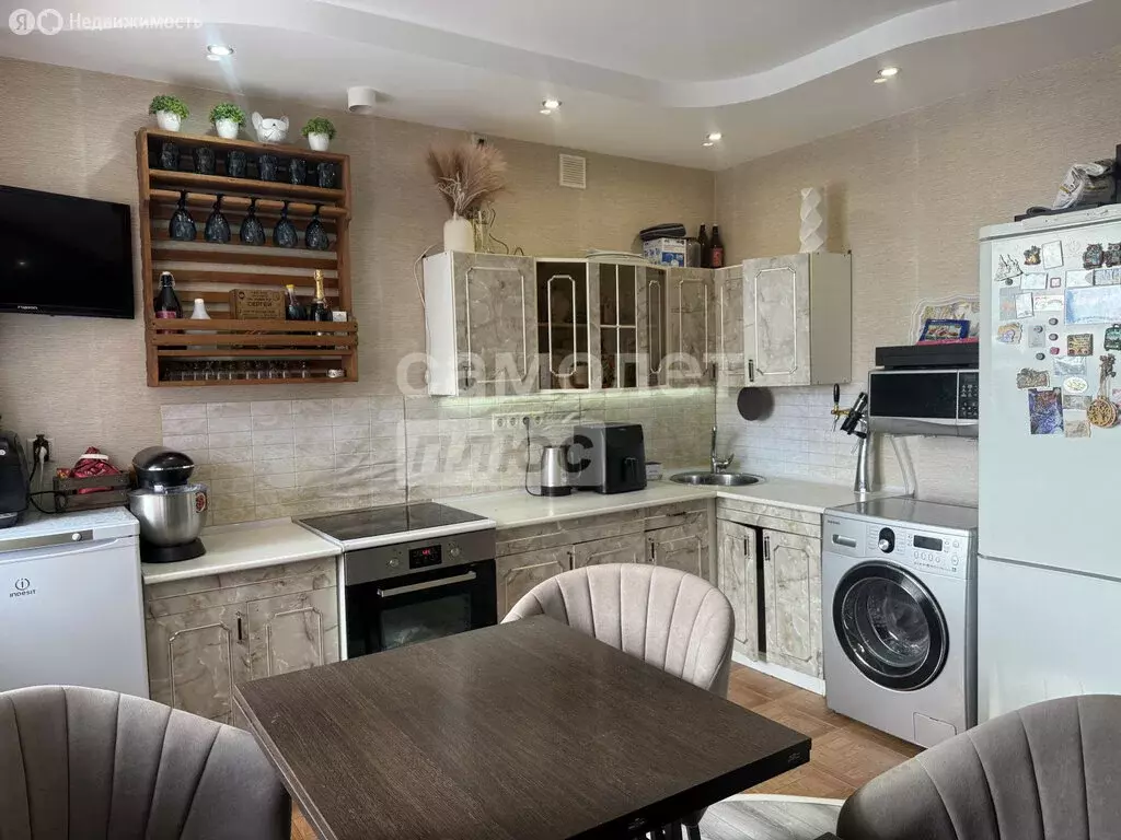 Квартира-студия: Омск, микрорайон Заозёрный, улица Бородина, 6к1 ... - Фото 1