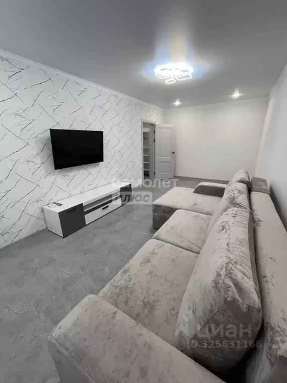 2-к кв. Оренбургская область, Оренбург ул. Автомобилистов, 15 (60.0 м) - Фото 1