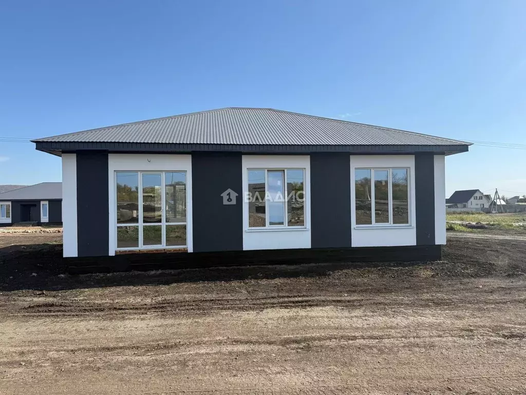 Дом в Башкортостан, Стерлитамакский район, Красноярский сельсовет, с. ... - Фото 0