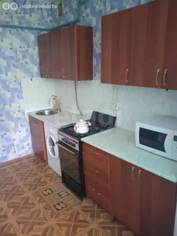 2-комнатная квартира: Вышний Волочёк, улица Островского, 21 (46 м) - Фото 0