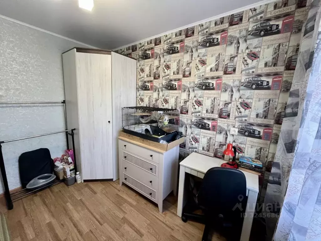 3-к кв. Брянская область, Брянск Белые Берега пгт, ул. Коминтерна, 24 ... - Фото 2