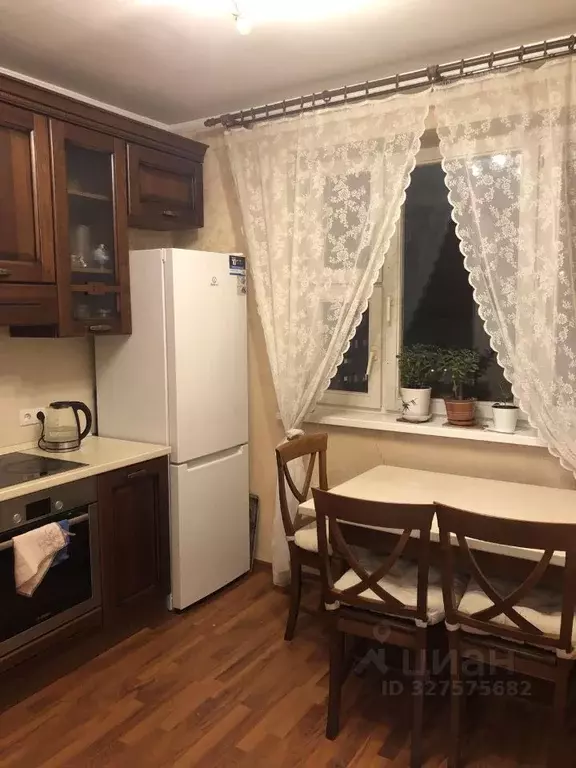 3-к кв. Москва пос. Внуково, Интернациональная ул., 4 (76.0 м) - Фото 1