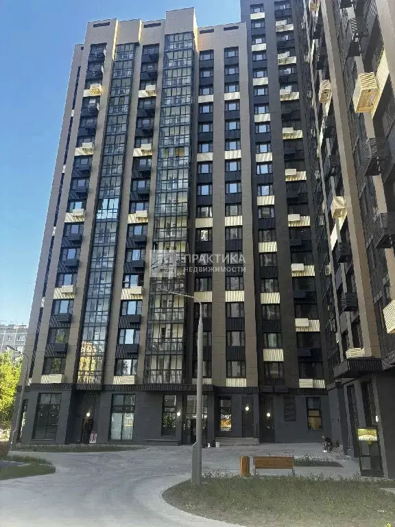 Продается 2-комнатная квартира - Фото 1