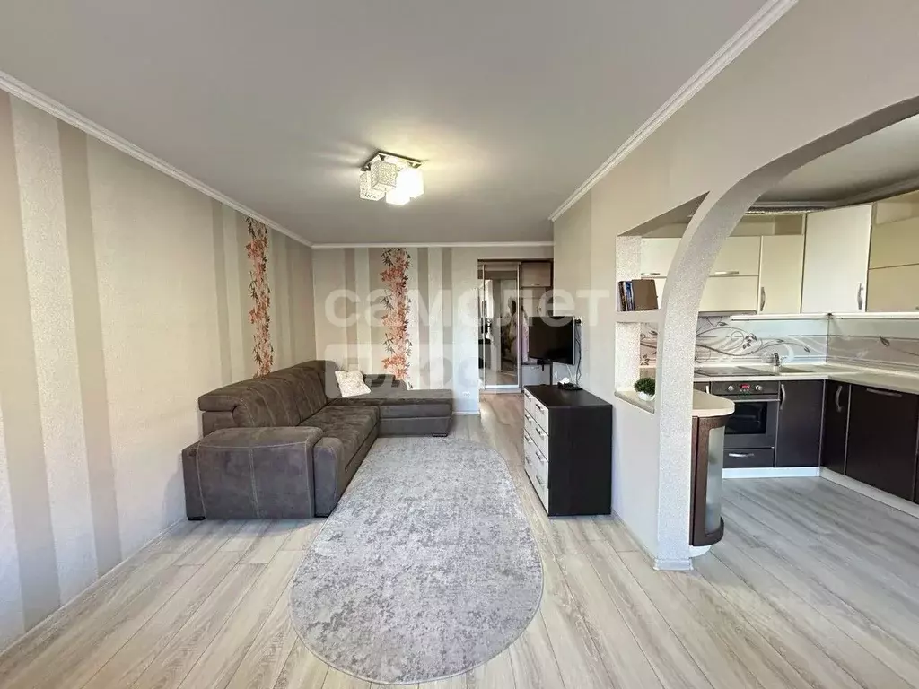 3-к кв. Алтайский край, Барнаул ул. Солнечная Поляна, 111 (79.9 м) - Фото 1