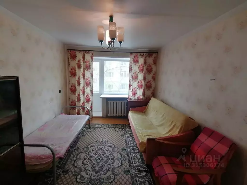3-к кв. Нижегородская область, Арзамас Комсомольский бул., 5к3 (50.9 ... - Фото 0