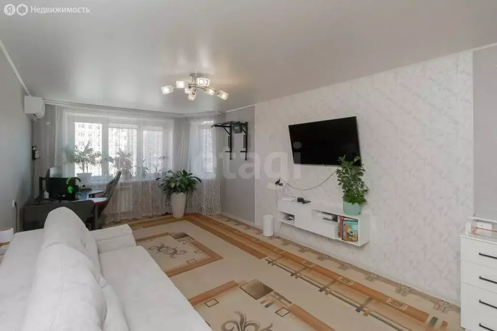 1-комнатная квартира: Тюмень, Народная улица, 4к3 (42 м) - Фото 1