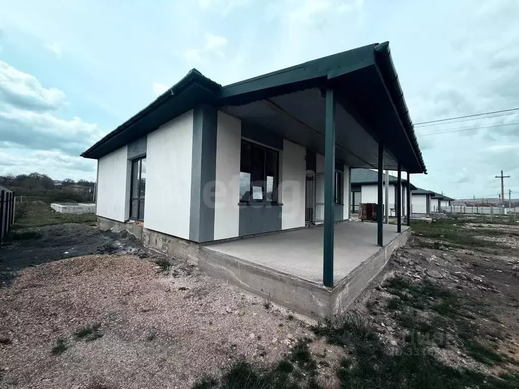 Дом в Крым, Симферопольский район, с. Мазанка ул. Садовая (130 м) - Фото 1