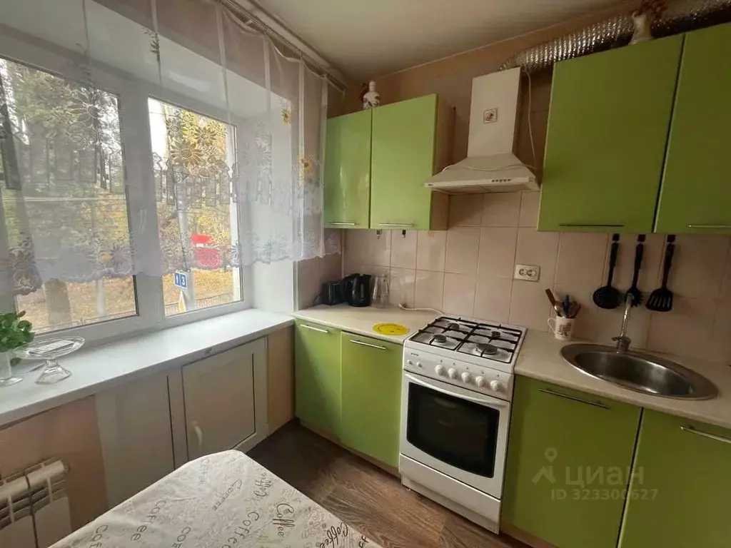 2-к кв. Саратовская область, Саратов Астраханская ул., 120 (44.6 м) - Фото 1