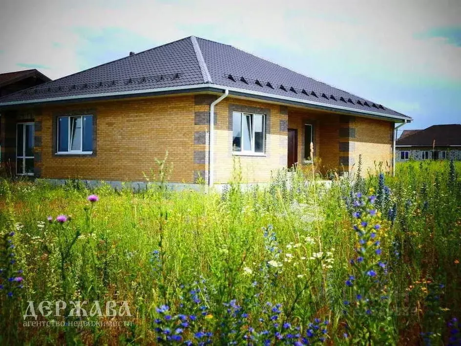 Дом в Белгородская область, Старый Оскол Архангельская ул. (150 м) - Фото 0