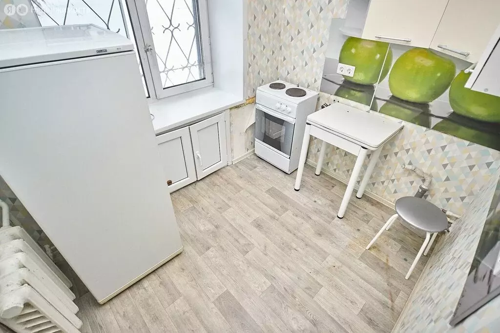 2-комнатная квартира: Тюмень, улица Республики, 181 (41 м) - Фото 1