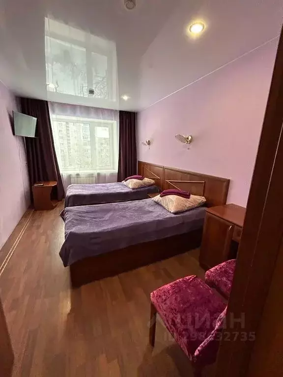 Комната Ленинградская область, Тихвин 4-й мкр, 7 - Фото 1