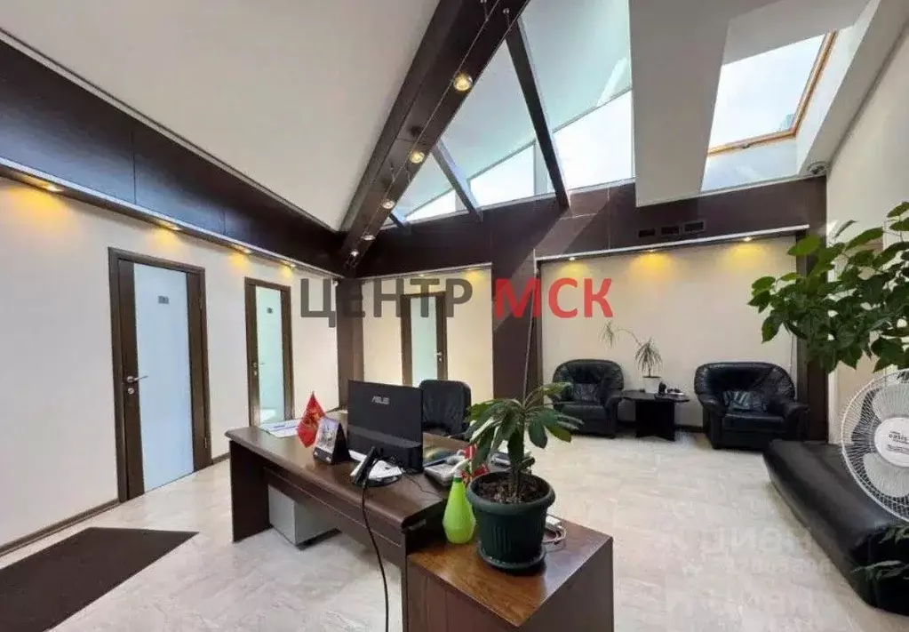 Офис в Москва Мясницкая ул., 24/7С1 (200 м) - Фото 1