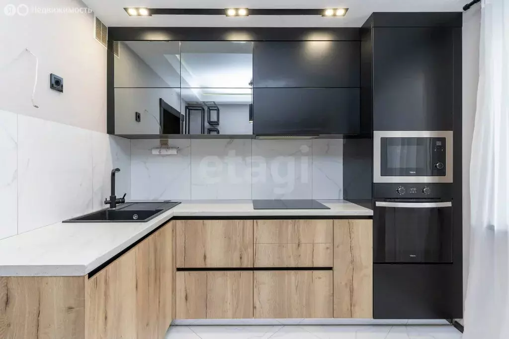 2-комнатная квартира: Тюмень, улица Николая Фёдорова, 4 (52.2 м) - Фото 2