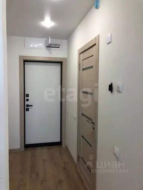 Студия Тюменская область, Тюмень ул. Новоселов, 103 (19.1 м) - Фото 1