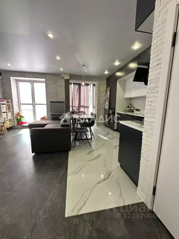 Студия Волгоградская область, Волгоград ул. Расула Гамзатова, 7 (38.5 ... - Фото 1