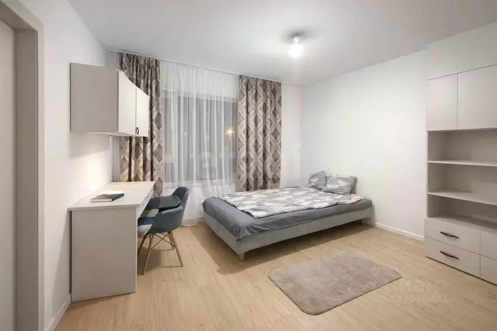 3-к кв. Тюменская область, Тюмень ул. Молодогвардейцев, 5к1 (79.5 м) - Фото 1