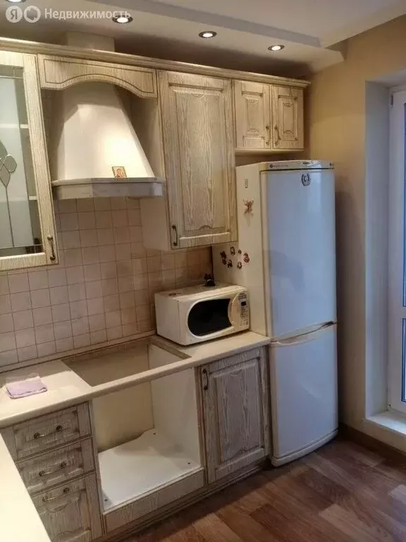 3-комнатная квартира: Омск, улица Конева, 24 (68.8 м) - Фото 2