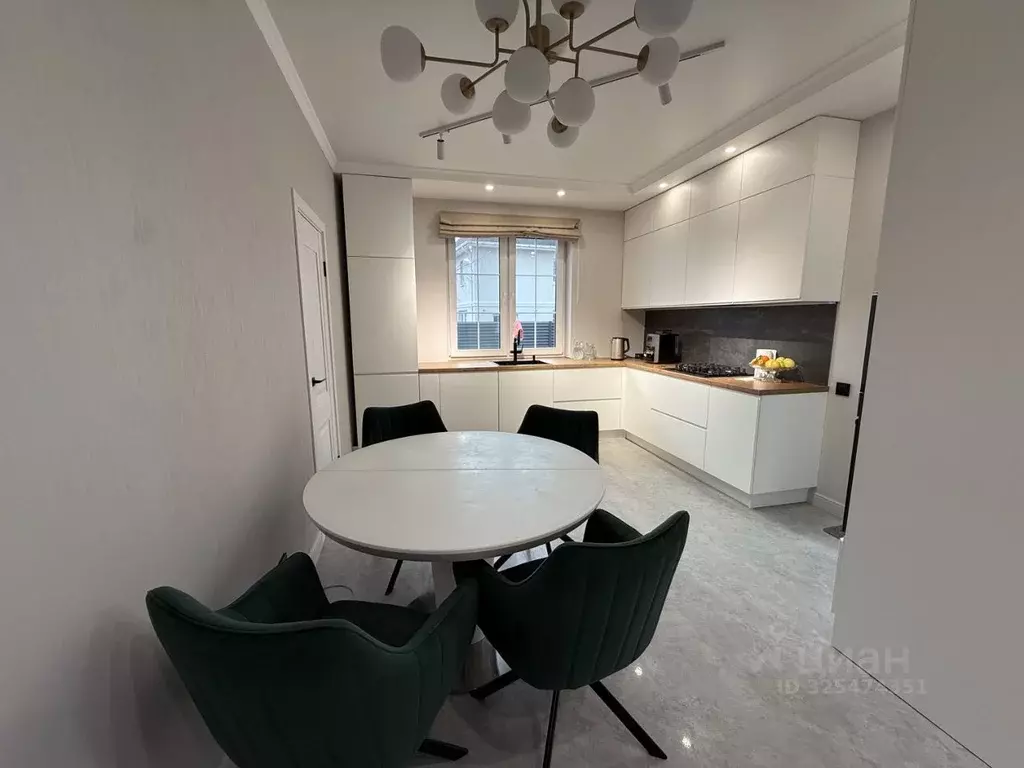 Дом в Калининградская область, Гурьевский муниципальный округ, пос. ... - Фото 1