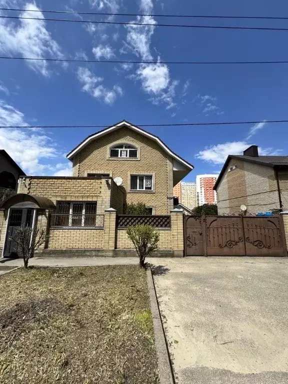 Дом в Ставропольский край, Ставрополь ул. Роз, 5А (319 м) - Фото 1